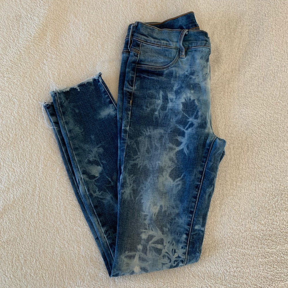 Bleach dyed skinny jeans